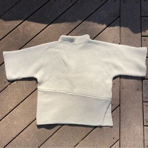 AYR short sleeves sweater, mock neck, Sz S, EUC